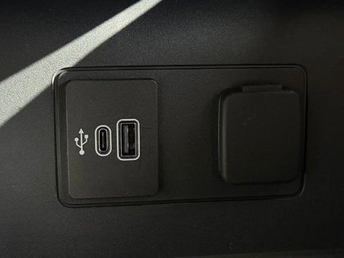 New 2026 Ford Explorer Active w/ Active Comfort Package RWD image 25