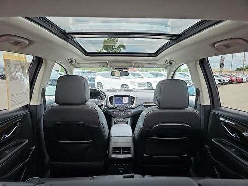 Used 2019 GMC Terrain Denali w/ Comfort Package AWD/4WD image 29