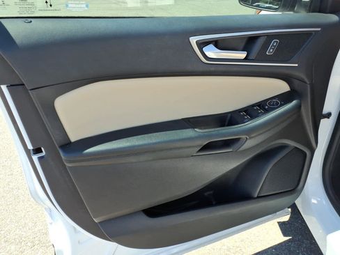 Used 2022 Ford Edge SEL w/ Convenience Package AWD/4WD image 10