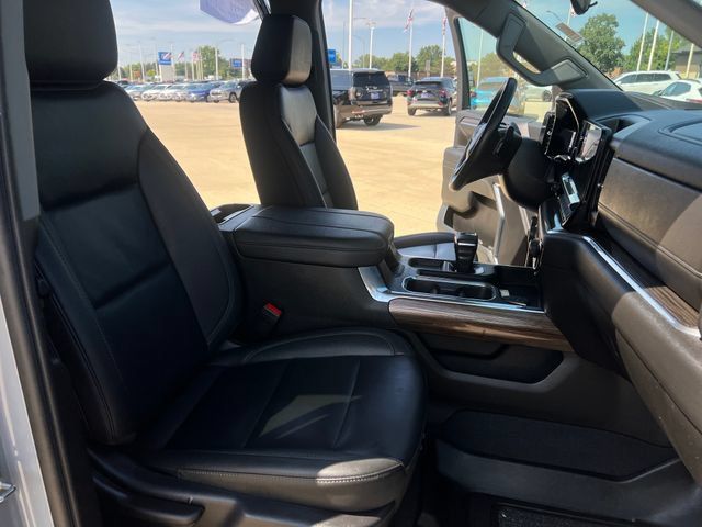 Certified 2024 Chevrolet Silverado 1500 RST w/ Convenience Package II AWD/4WD image 17