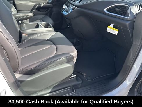 New 2026 Chrysler Pacifica Select w/ S Appearance Package FWD image 19