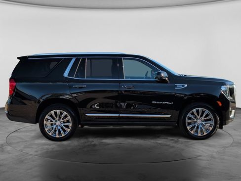 Used 2021 GMC Yukon Denali w/ Denali Premium Package AWD/4WD image 8