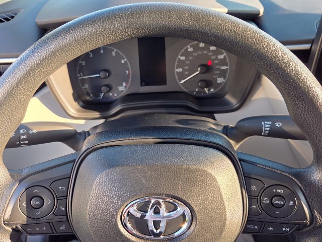 Used 2025 Toyota Corolla LE FWD image 24