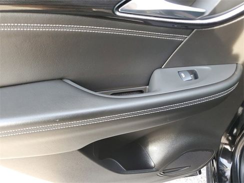 Used 2022 Buick Envision Essence w/ Sport Touring Package image 14