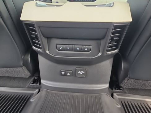 Used 2022 Toyota Tundra Capstone AWD/4WD image 24