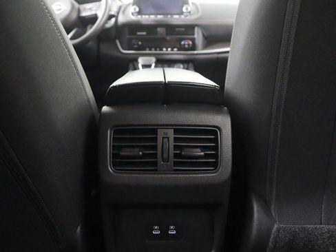 Used 2024 Nissan Rogue SV image 49