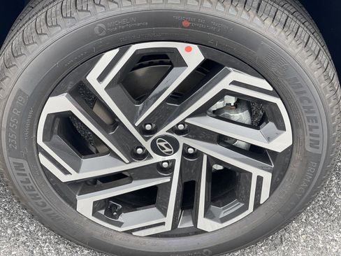 New 2025 Hyundai Tucson Limited image 9