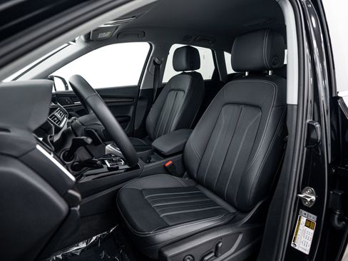 Certified 2023 Audi Q5 2.0T Premium w/ Convenience Package AWD/4WD image 16