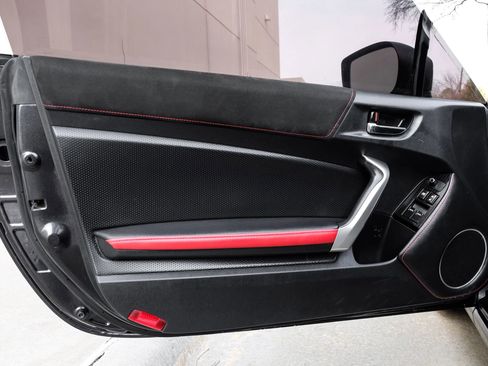 Used 2019 Toyota 86 image 39