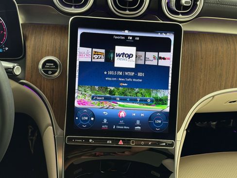 Used 2023 Mercedes-Benz GLC 300 4MATIC image 18