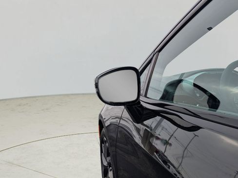 Used 2026 Chrysler Pacifica Limited w/ S Appearance Package image 7