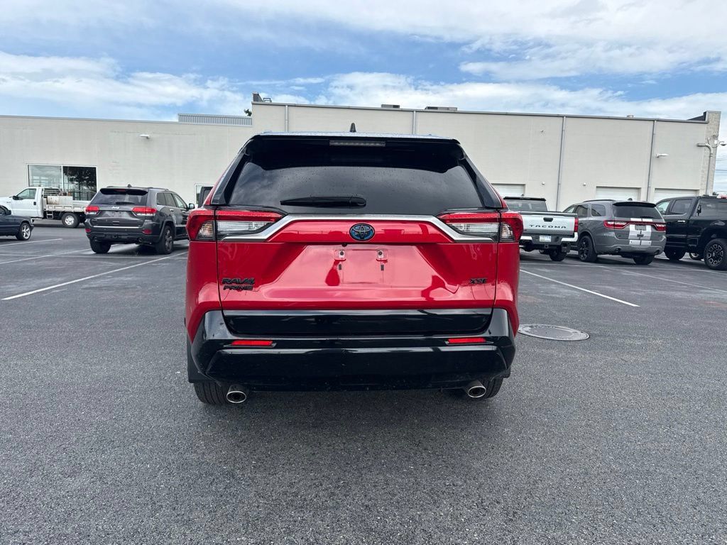 Used 2023 Toyota RAV4 XSE AWD/4WD image 3