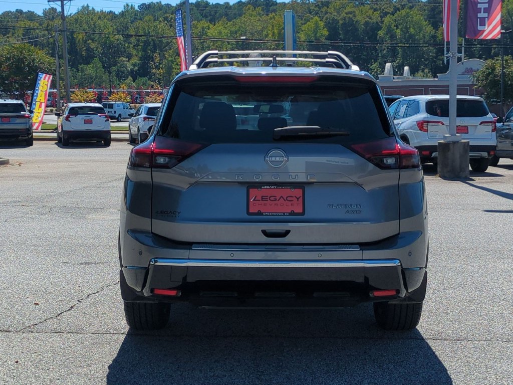 Used 2025 Nissan Rogue Platinum w/ Platinum Premium Package AWD/4WD image 4