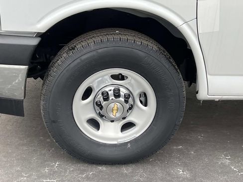 New 2025 Chevrolet Express 2500 w/ Driver Convenience Package image 8