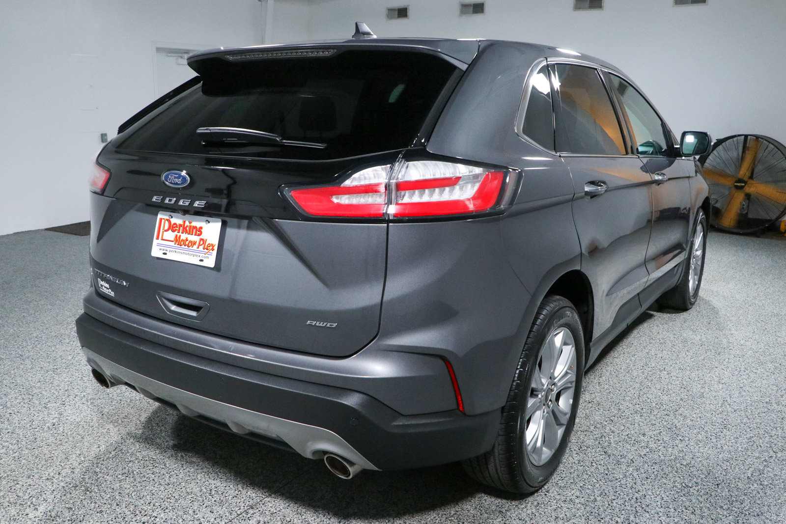 Used 2023 Ford Edge Titanium AWD/4WD image 7