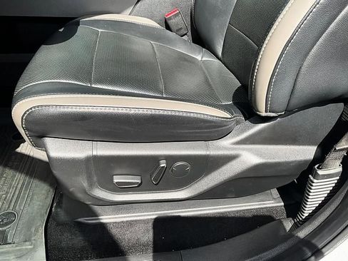 Used 2017 Ford F150 Raptor w/ Equipment Group 802A Luxury AWD/4WD image 15