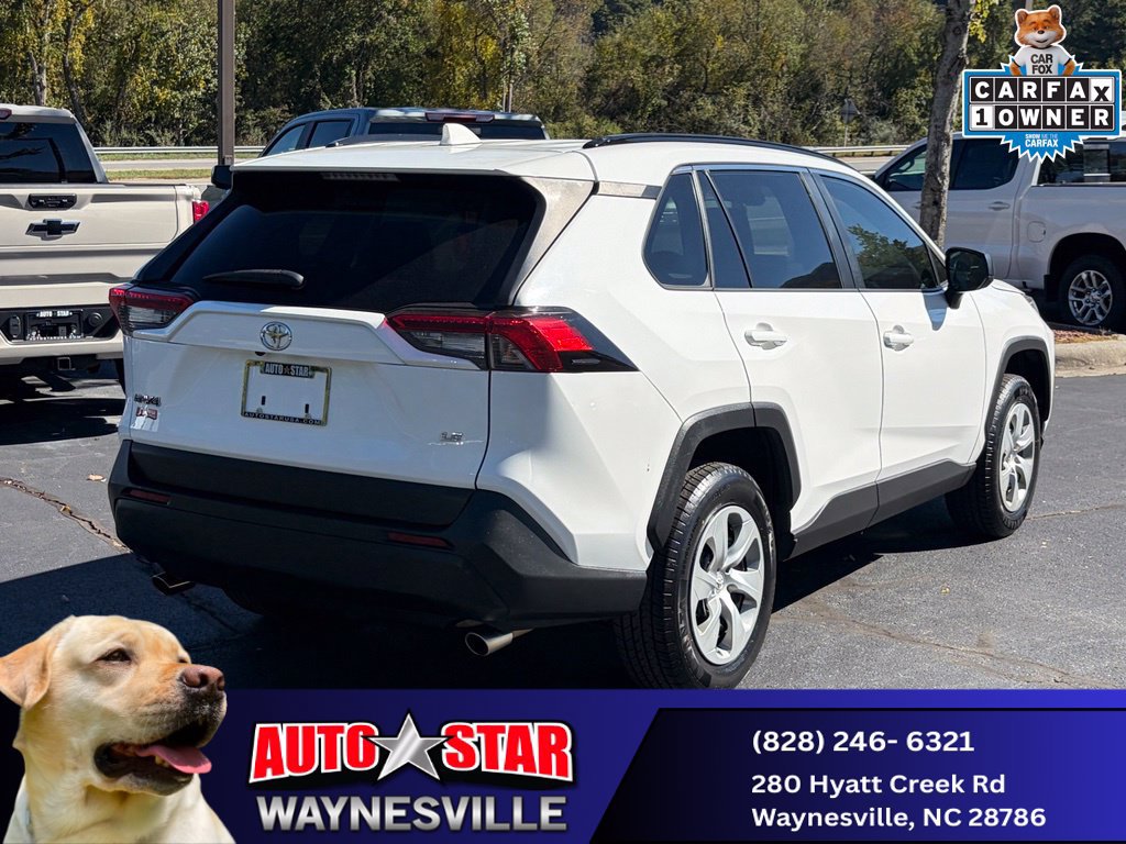 Used 2019 Toyota RAV4 LE FWD image 5