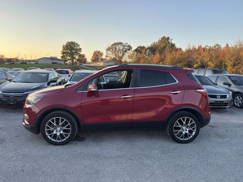 Used 2018 Buick Encore Sport Touring image 3