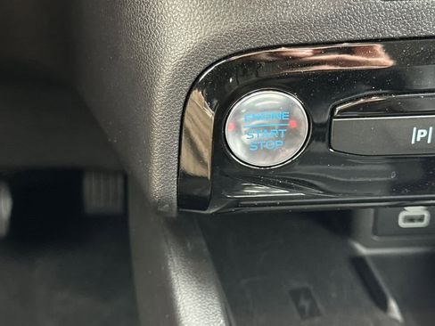 Certified 2025 Ford Escape SE w/ PHEV Premium Package image 23