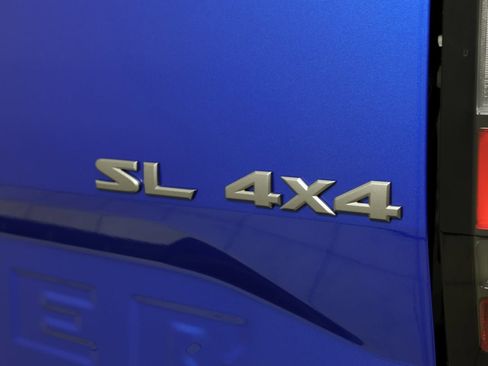 Used 2024 Nissan Frontier SL w/ Technology Package image 15