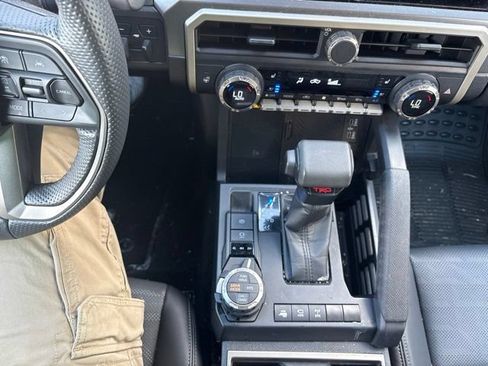 Used 2024 Toyota Tacoma TRD Off-Road w/ TRD Off Road Premium Package AWD/4WD image 20