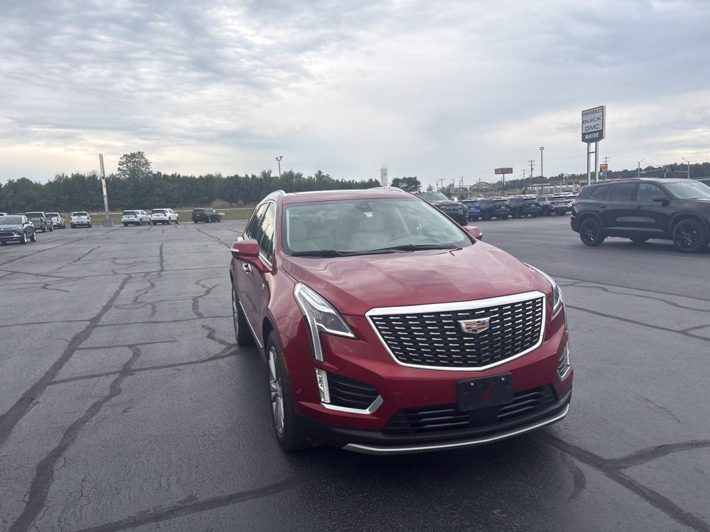 Used 2024 Cadillac XT5 Premium Luxury w/ Technology Package FWD image 8