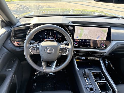 Used 2026 Lexus TX 350 AWD w/ Technology Package image 19