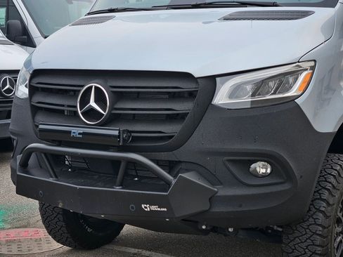 Used 2025 Mercedes-Benz Sprinter 2500 image 6