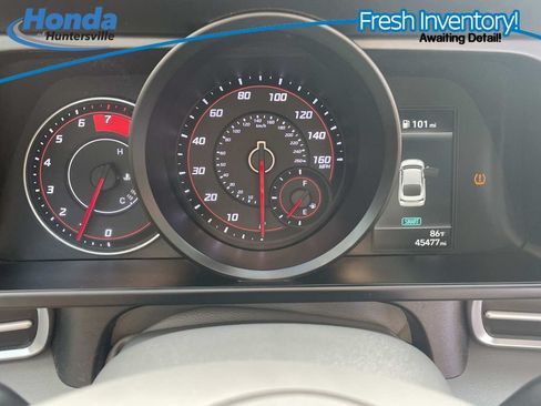 Used 2023 Hyundai Elantra SEL w/ Cargo Package FWD image 25