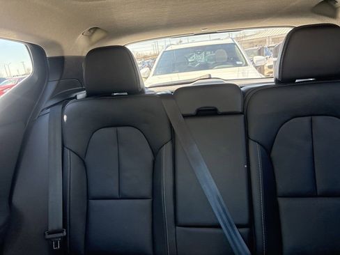 Used 2024 Volvo XC40 B5 Ultimate w/ Protection Package Premier image 6