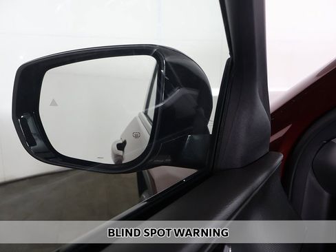 Used 2023 Jeep Grand Cherokee L Laredo image 4