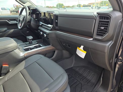 Used 2026 GMC Sierra 1500 SLT AWD/4WD image 28