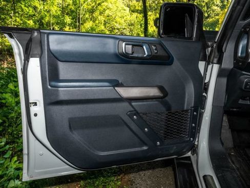 Used 2021 Ford Bronco First Edition AWD/4WD image 38