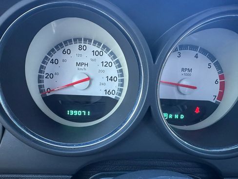 Used 2009 Dodge Challenger R/T image 17