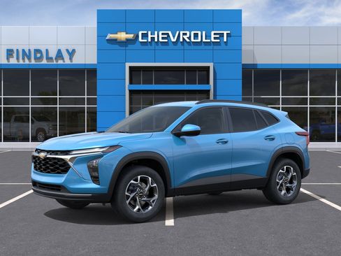 New 2026 Chevrolet Trax LT FWD image 2