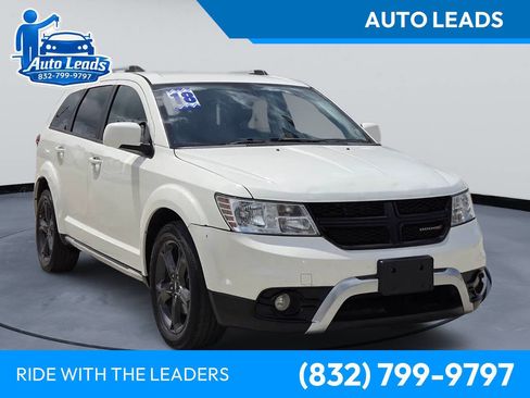 Used 2018 Dodge Journey Crossroad FWD image 1