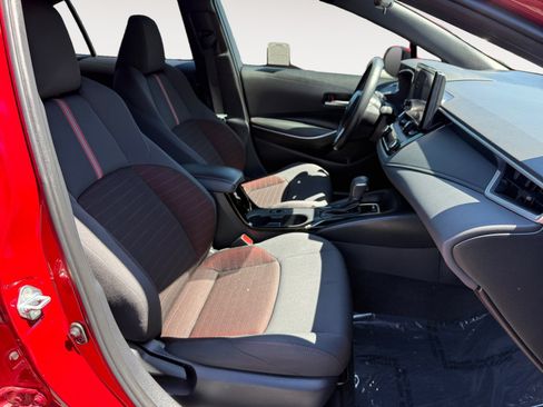 Used 2024 Toyota Corolla SE w/ SE Premium Package FWD image 19