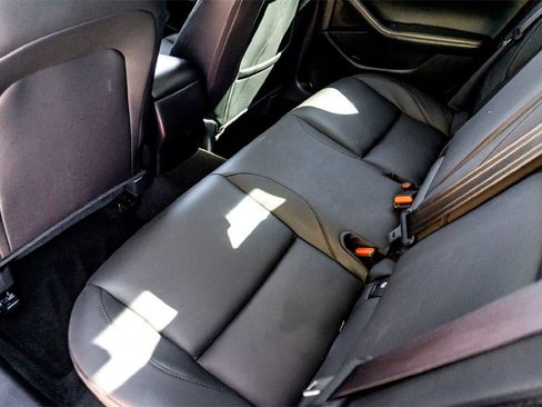 Used 2025 MAZDA MAZDA3 s image 27