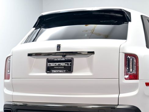 Used 2021 Rolls-Royce Cullinan Black Badge AWD/4WD image 95