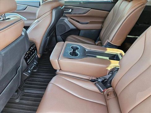 Used 2024 Acura MDX SH-AWD w/ Advance Package image 19