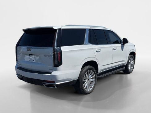 Used 2024 Cadillac Escalade Premium Luxury AWD/4WD image 5