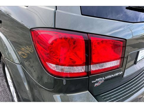 Used 2018 Dodge Journey SXT w/ Safe & Sound Group image 35