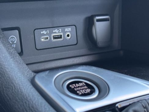 New 2025 Nissan Sentra SV w/ Trunk Package FWD image 30