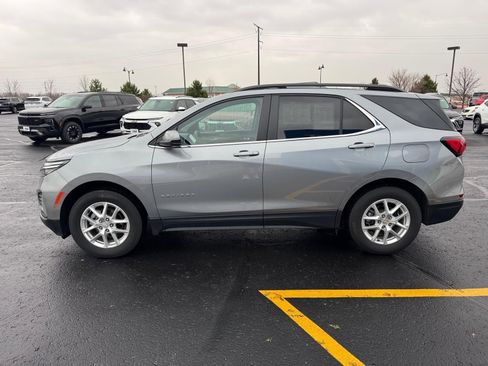 Used 2024 Chevrolet Equinox LT image 2