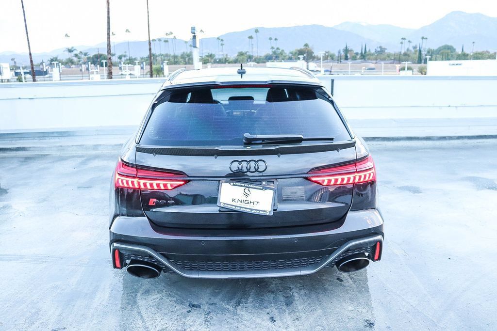Used 2022 Audi RS 6 w/ Carbon Optic Package AWD/4WD image 8