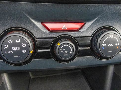 Used 2022 Subaru Forester Premium image 27