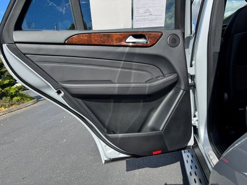 Used 2013 Mercedes-Benz ML 350 4MATIC image 46