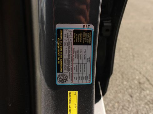 Used 2018 Hyundai Ioniq Plug-In Hybrid FWD image 30
