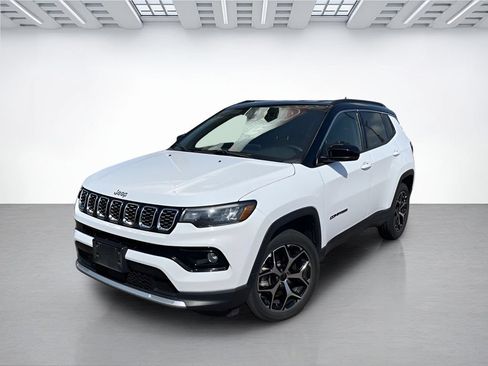 Used 2025 Jeep Compass Limited AWD/4WD image 3