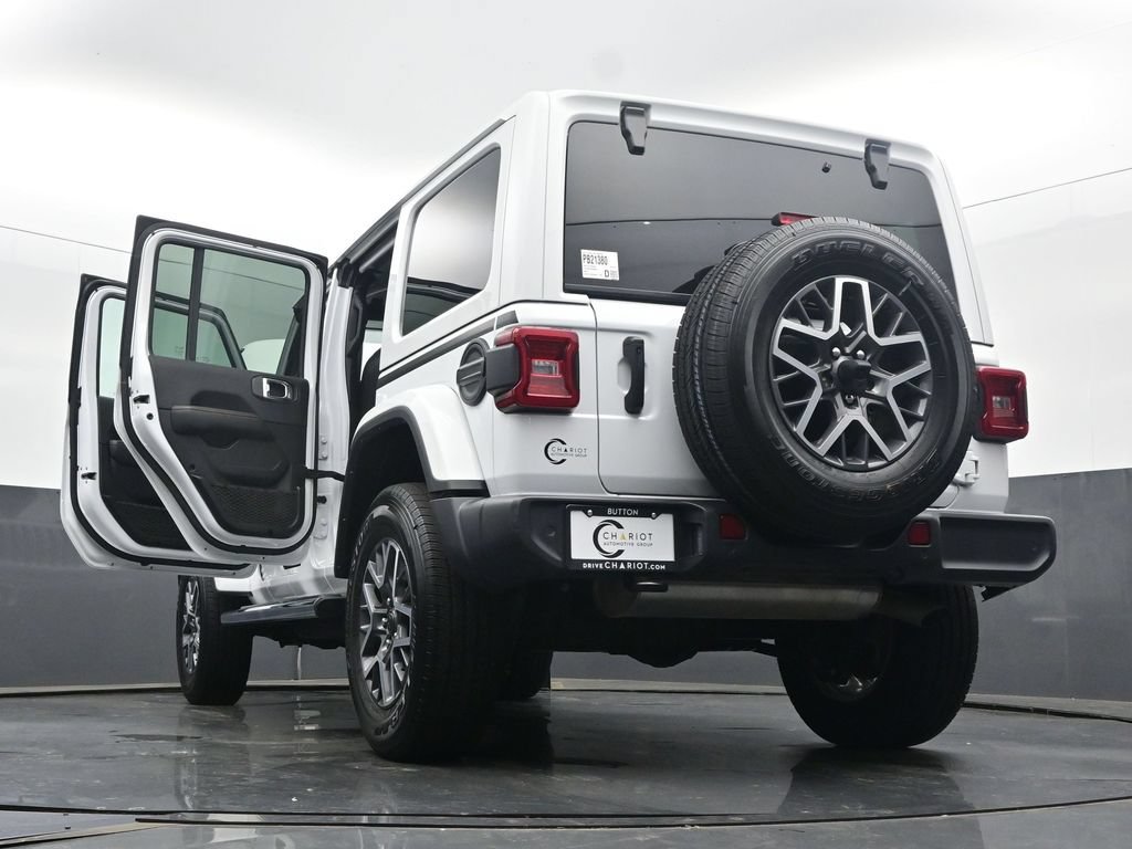 Used 2024 Jeep Wrangler Unlimited Sahara w/ Technology Group AWD/4WD image 68
